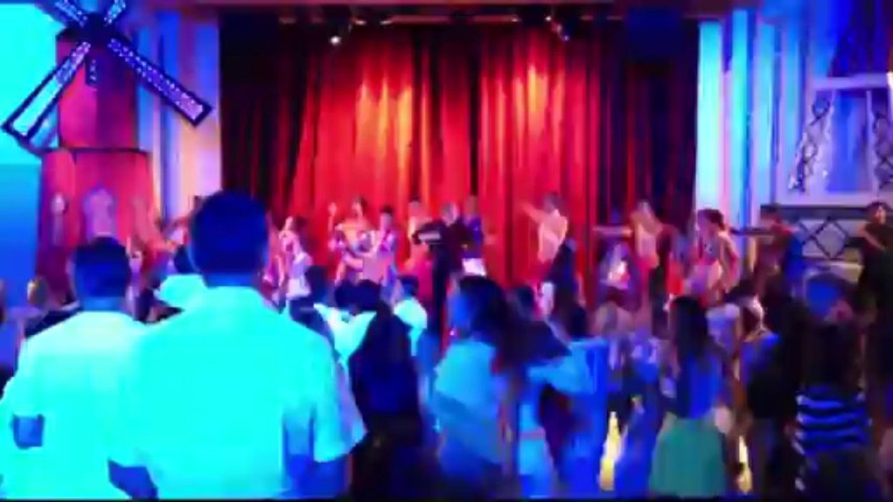 Club Med Palmiye 2013 - Spectacle 31 mai 2013 Crazy Signs 02