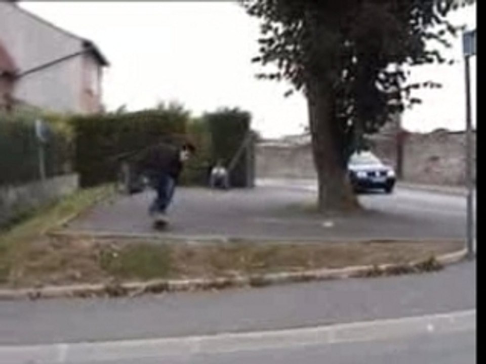 spécial montage de SKATE à SENLIS city