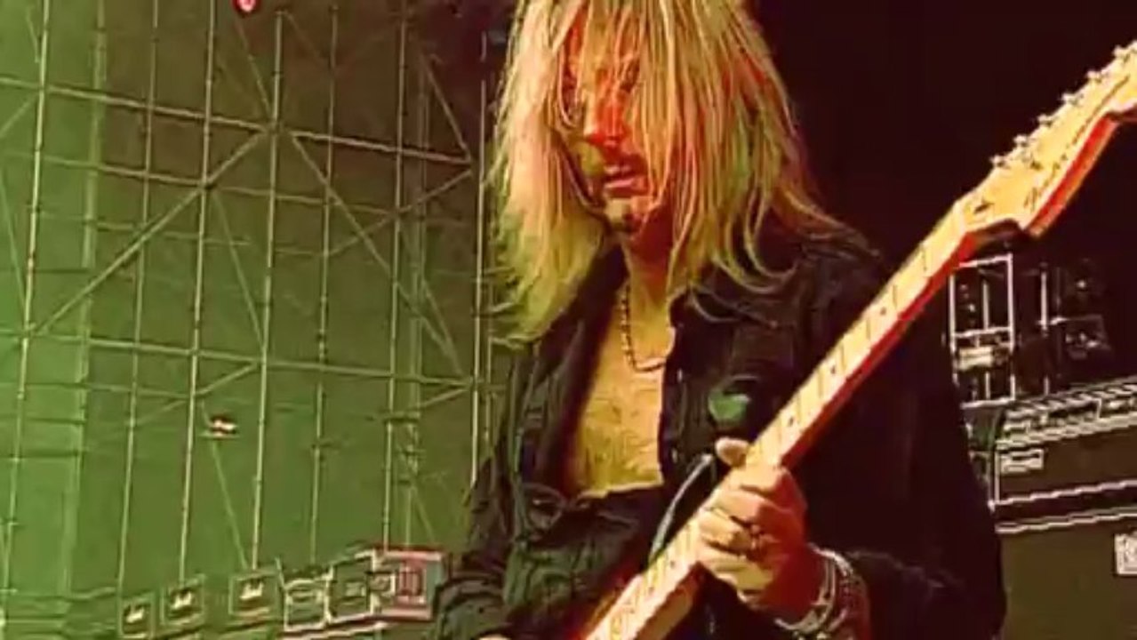 axel_rudi_pell-strong_as_a_rock_(live_wacken 2005)