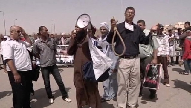 Anger in Egypt court as Mubarak trial adjourned