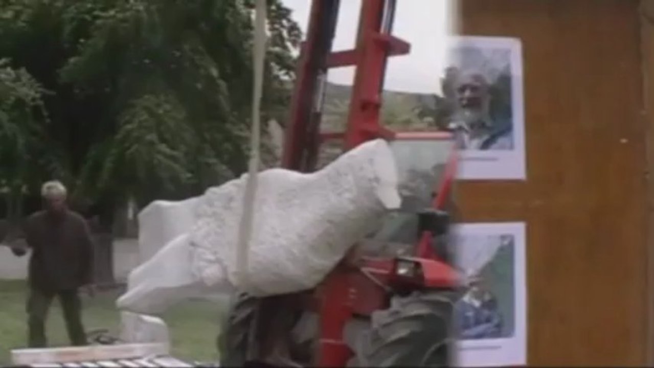 symposium de sculpture à Cerisy-la-Forêt en juin 2013