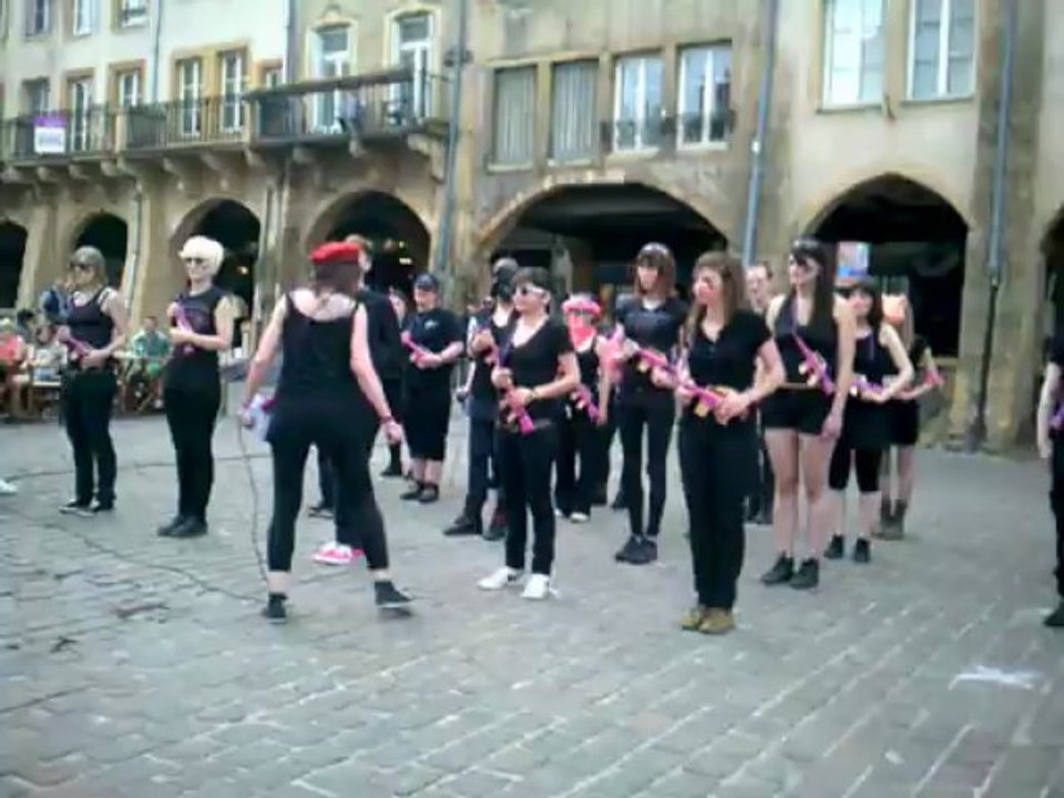 GO ! GO ! QUEER ARMY !