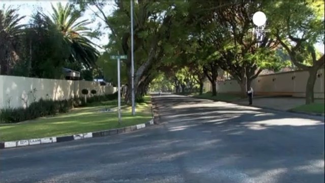 Il Sudafrica prega per Nelson Mandela