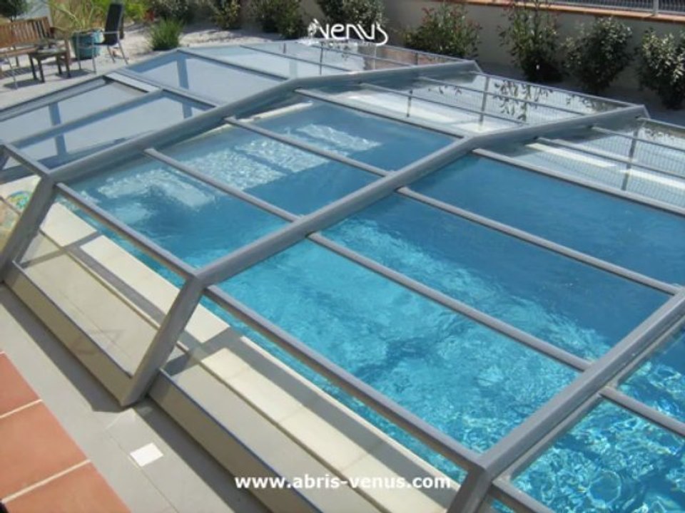 ► ABRIS DE PISCINE ET DE SPA # Abris VENUS International