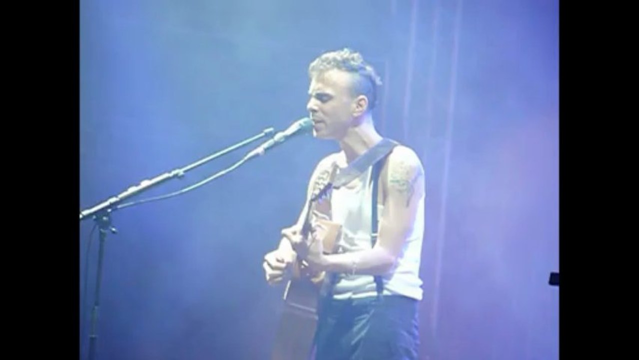 Asaf Avidan en concert à Rouen pour l'Armada