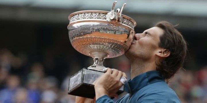 Rafael Nadal bat David Ferrer en finale de Roland-Garros