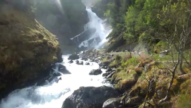 des centaines de cascades partout