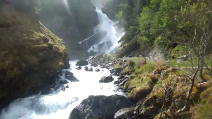 des centaines de cascades partout