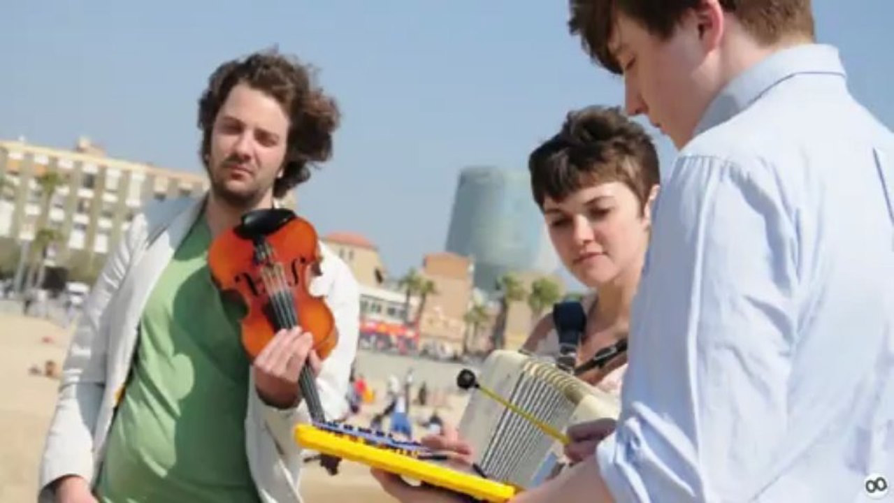 Maïa Vidal - I'll Sail All Night @ Barcelona (Acoustic Beach Session)