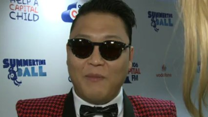PSY teaches dance moves backstage at Capital Summertime Ball