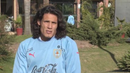 Cavani: "Sería un placer ser entrenado por Mourinho o Pellegrini"