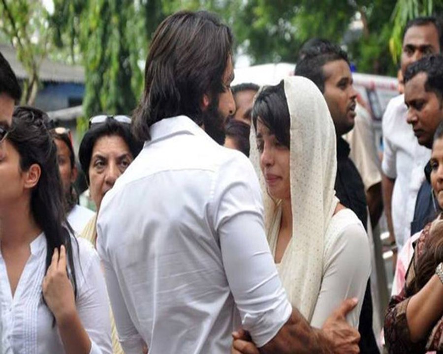 priyanka chopra Crying her father funeral