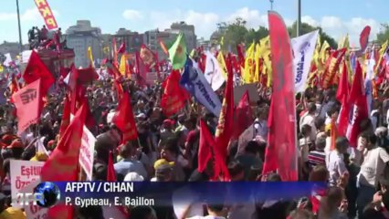 Turkish PM goes on offensive against protests
