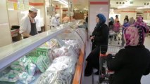 Syrian Refugees In Egypt Go Shopping For Food