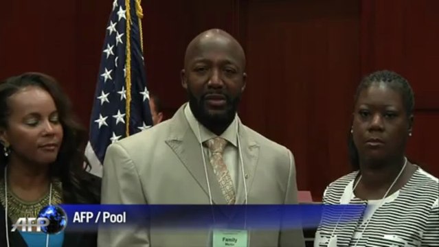 Début du procès de Zimmerman, accusé du meurtre d'un jeune Noir