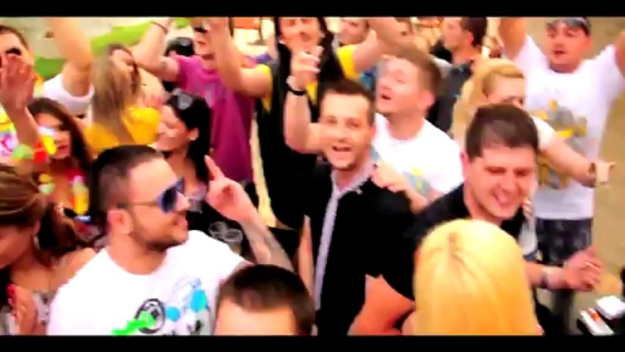 Skipi & Tyzee - MOMENTOT [Official Video]²º¹¹