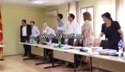 RASPRAVII NA SEDNICIA NA OPSTINA CENTAR