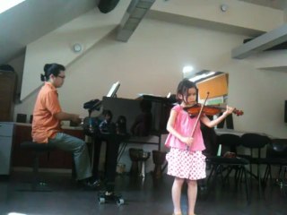 ユナ　ヴァイオリンコンチェルト（試験曲）　２０１３