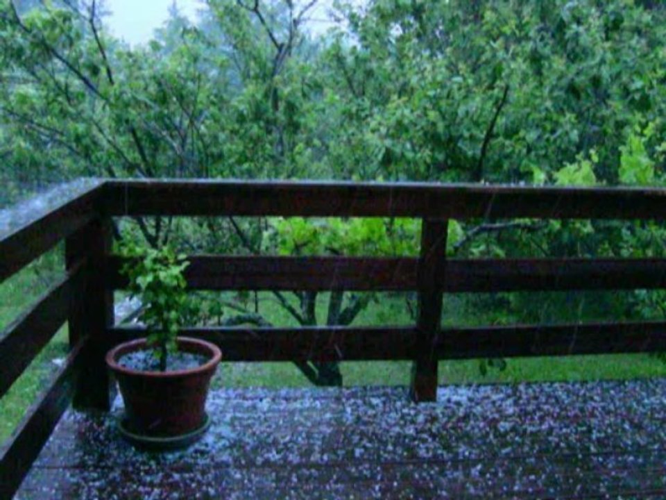 VIOLENT ORAGE DE GRELE