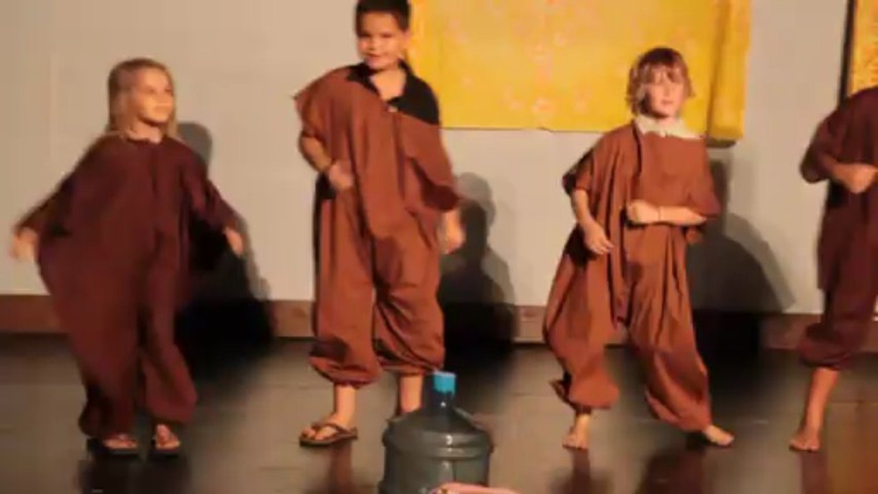 Spectacle théâtre Estelle mai 2013 Ecole Paofai