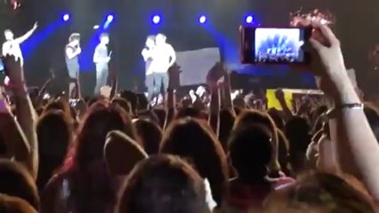 Twitter Questions- Mexico City One Direction 8 June