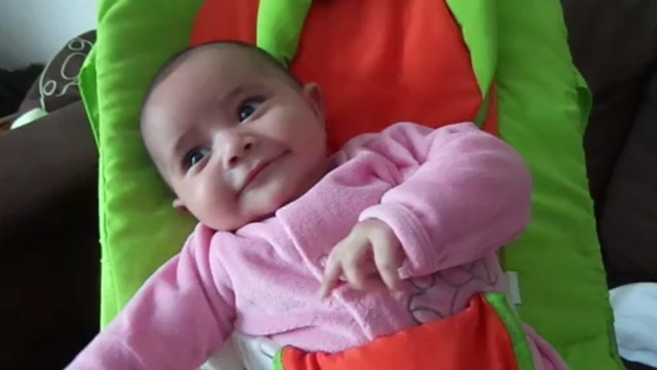 Manon souhaite Bon anniversaire à sa nany le 11.06.13