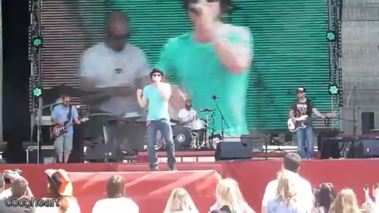 02 Thomas Godoj - Wo Wir Sind @ Rewe Family Day, Flughafen Köln/Bonn, 08.06.2013