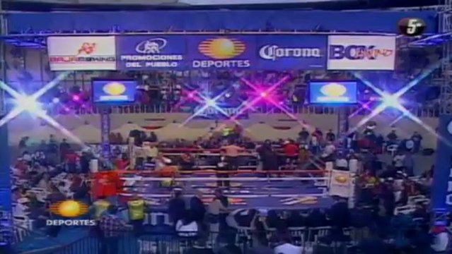 2013-06-08 Adrian Estrella vs Luis Carlos Martinez