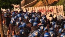 Riot police move on Taksim Square