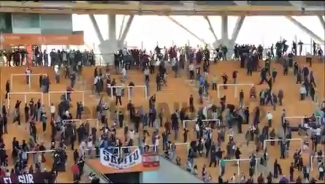 Incidentes entre la parcialidad de Lanús y la Policia. Estudiantes- Lanús. Torneo Final 2013