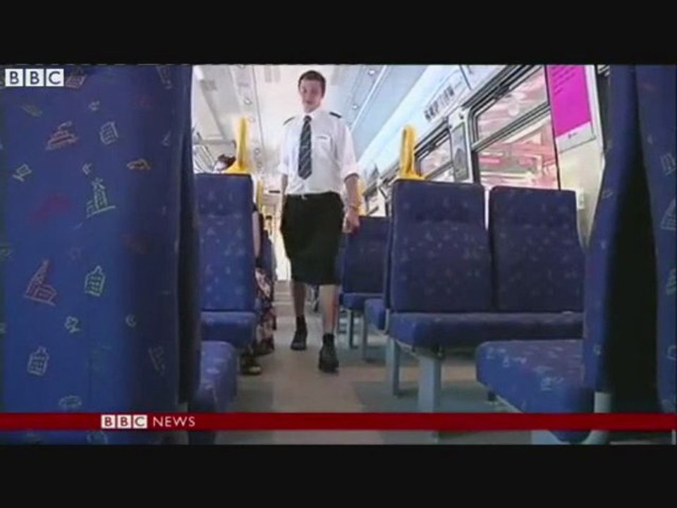 Pour demander l'autorisation du port du short, des conducteurs de trains suédois travaillent en jupe