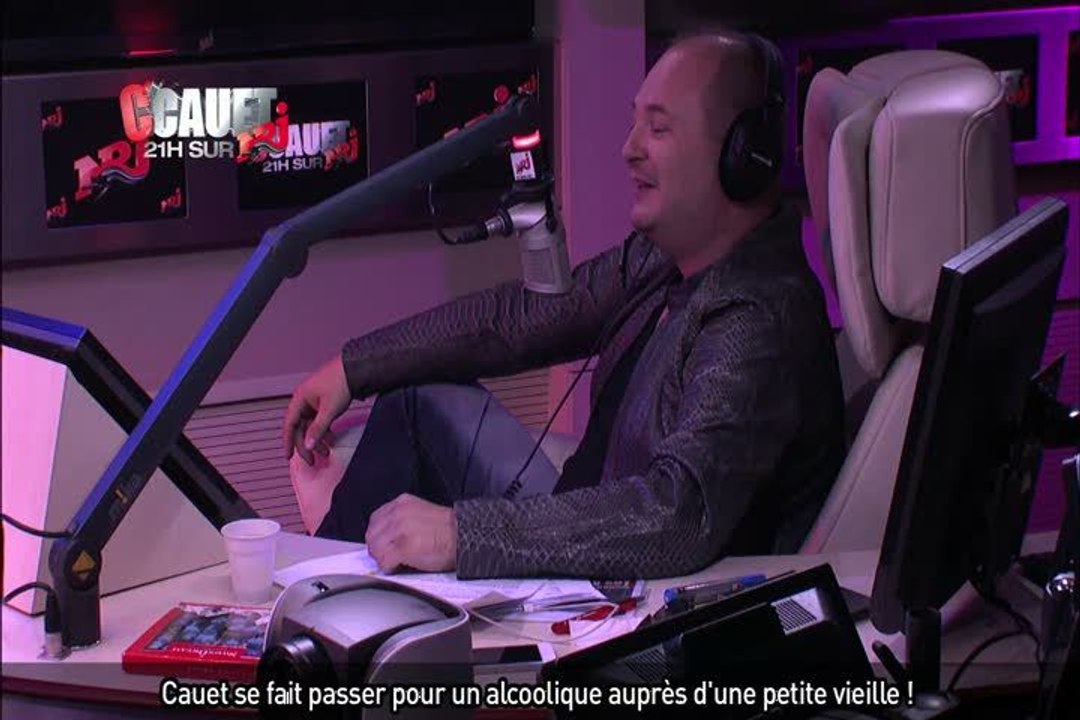 Cauet se fait passer pour un alcoolique auprès d'une petite vieille !