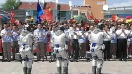 Çin Shenzhou-10 mekiğini başarıyla uzaya fırlattı