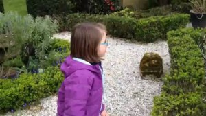 Aurore à la recherche de l'œuf perdu
