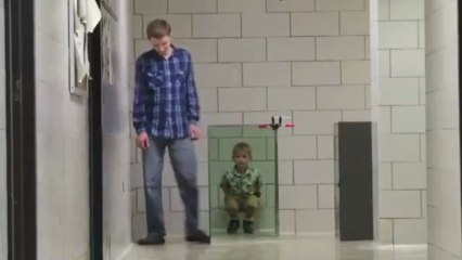 Un físico y su hijo de 14 años crean una capa de invisibilidad de tamaño humano