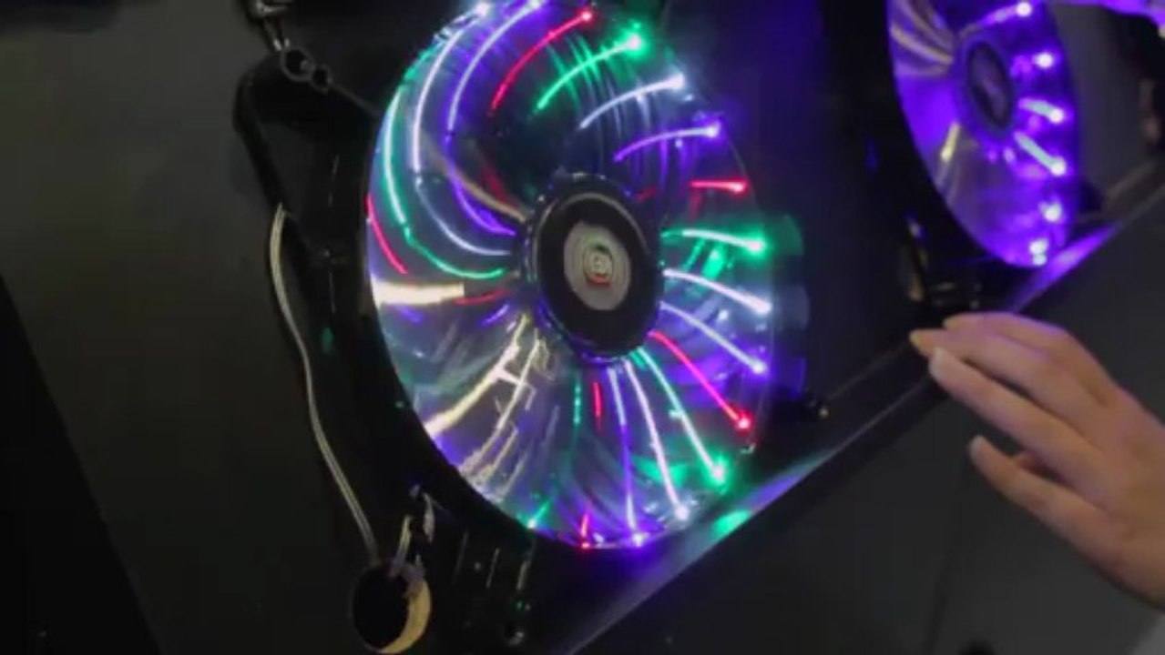 Enermax T40, Coenus Giant, Ostrog Pink Edition, 650W Fanless PSU - Computex 2013