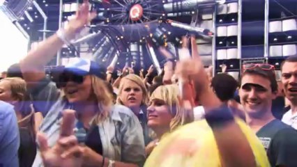 Ran-D - Living For The Moment