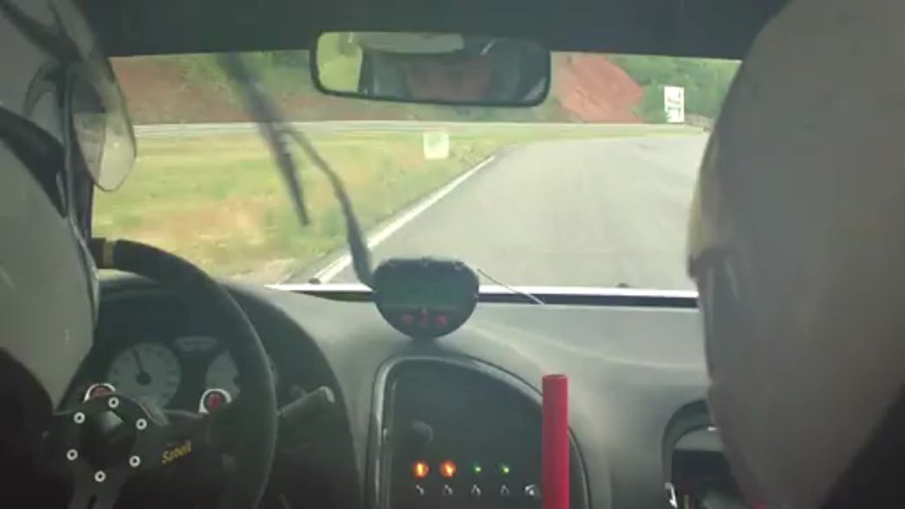 Ju + Gaelle Séssion de 11h le dimanche 9 juin au pole mécanique d'alès en saxo 16V