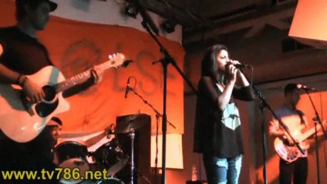 Qurat-ul-Ain Balouch (QB) live performance at LSE by Union of Pakistani Youth & LSE Pak Society