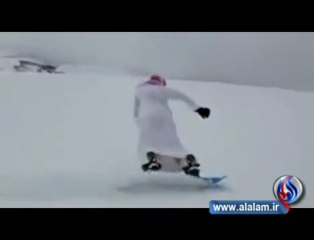 السعودية.. بالفيديو.. سعودي بالشماغ والدشداشة يتزلج على الثلوج بمهارة فائقة Saudi skiing with special clothes