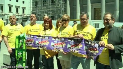 Trabajadores de 'Huesitos' protestan frente al Congreso