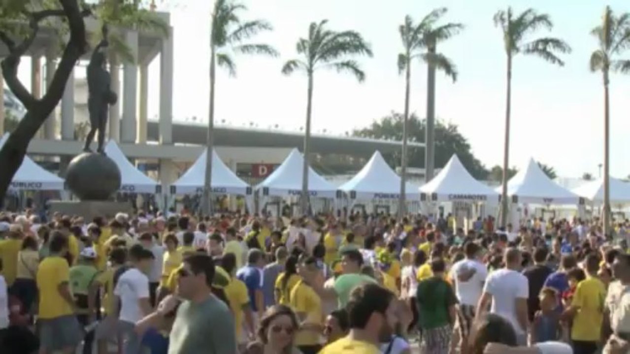 Blatter: 'Ich sehe Cafusa: Karneval, Fußball, Samba'