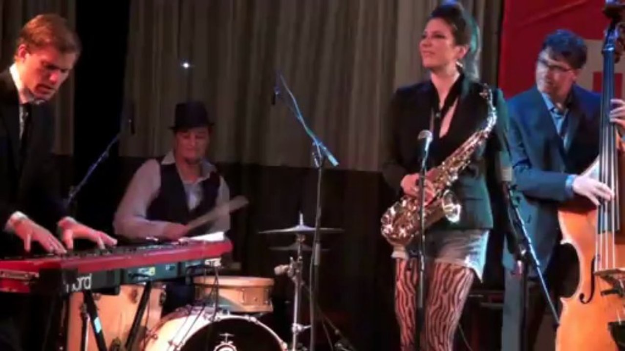 Susanne Alt + Band: Desire/Bounce @ Uitmarkt 2012