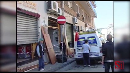 Portici (NA) - Bomba del racket distrugge un bar (12.06.13)