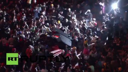 Turkey: German piano star gives impromptu protest concert