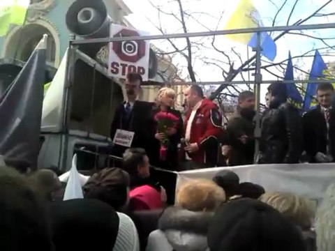 Виступ Данилюка на акції 02,04,13 коло ВР України