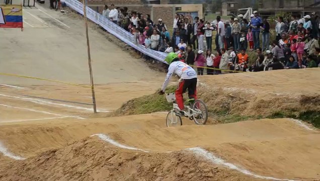 1a Copa Icaros 2012. Pista de bicicross Sogamoso, Boyaca, Colombia bmxinternationalteam.com