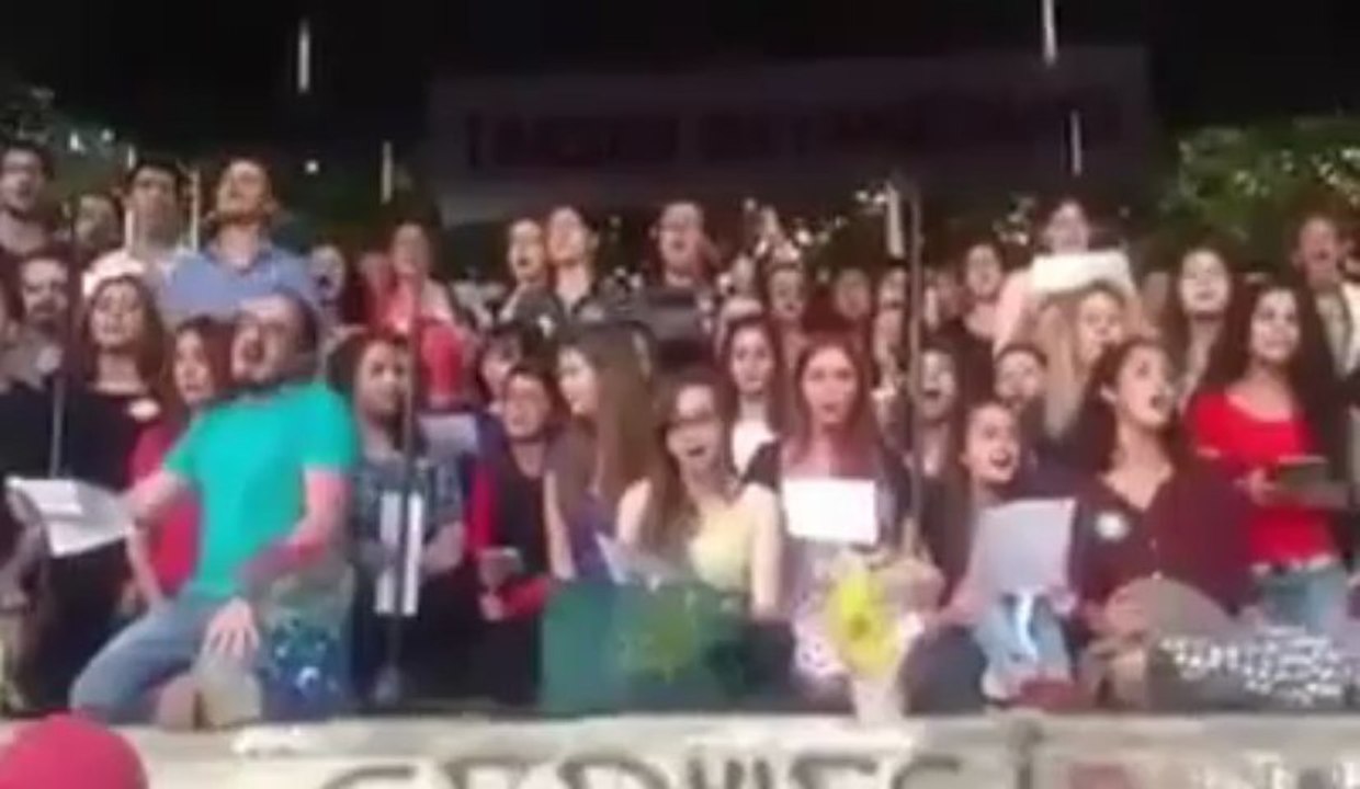 Çapulcular Korosu - Duyuyor Musun Bizi (Taksim Gezi Park)