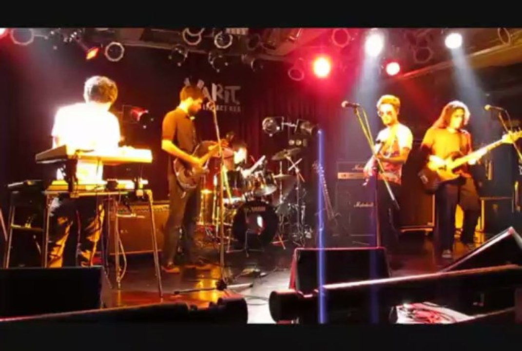 Park Queue - Till my world caves in (Intro)