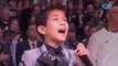 Niño de 10 años vestido de charro canta himno nacional de EEUU en la NBA